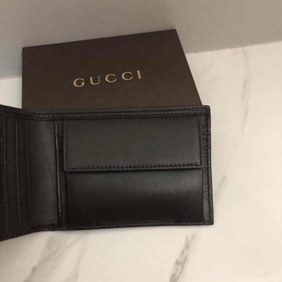 Gucci - Picture 2 of 8
